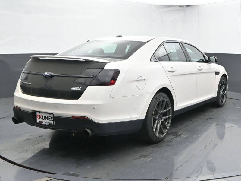 2017 Ford Taurus SHO