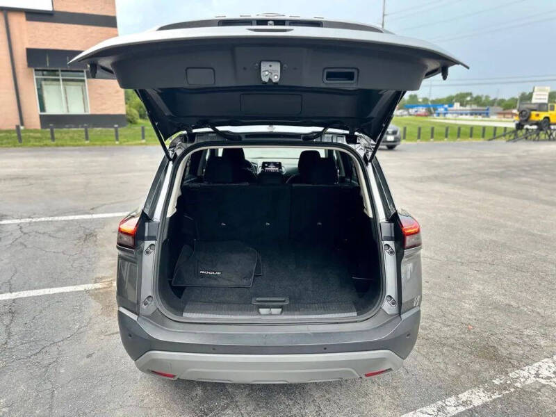 2022 Nissan Rogue SV