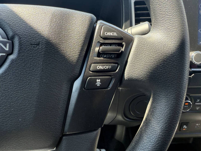 2022 Nissan Frontier SV