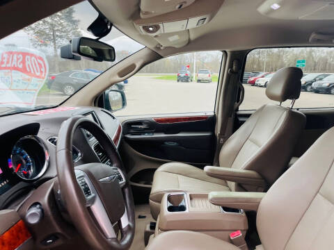 2012 Chrysler Town and Country Touring-L