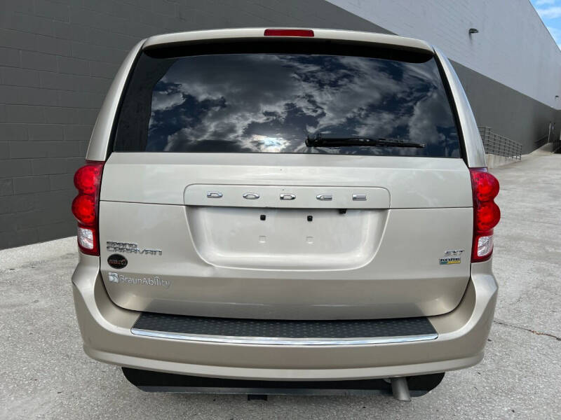 2014 Dodge Grand Caravan SXT