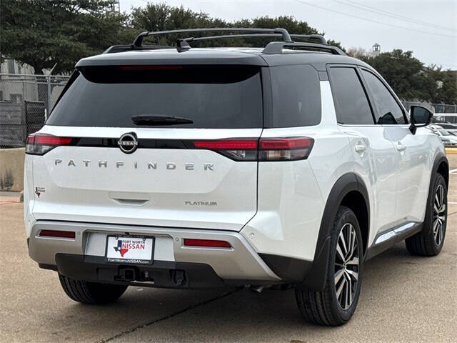 2025 Nissan Pathfinder Platinum