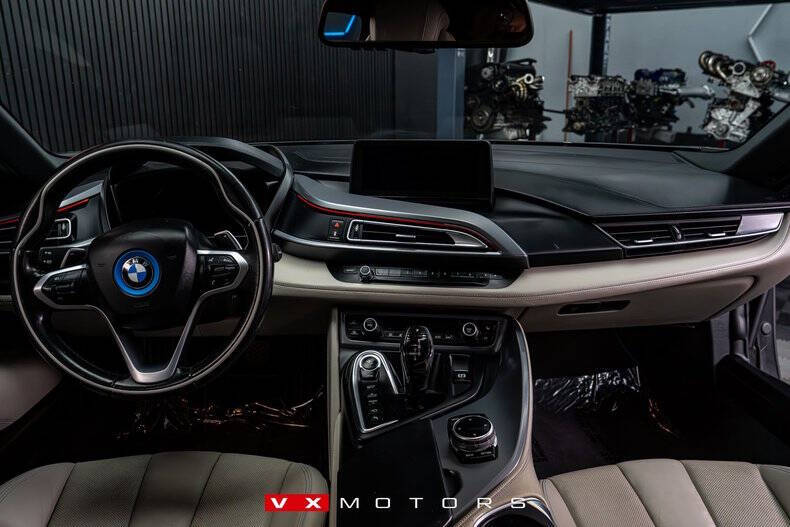 2014 BMW i8