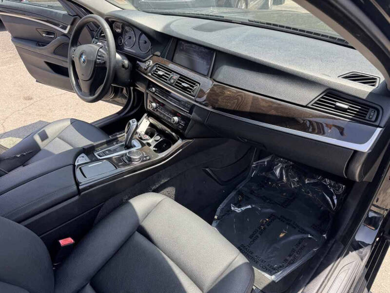 2015 BMW 5 Series 528i