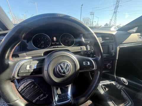 2015 Volkswagen Golf GTI S