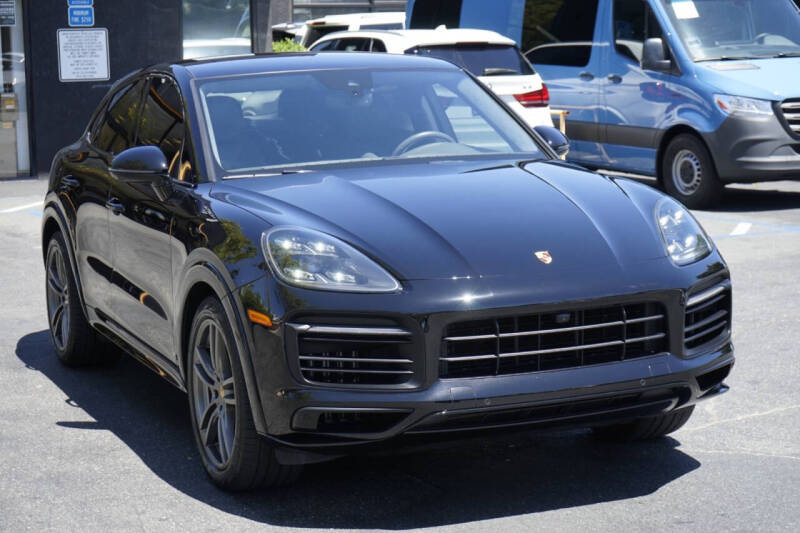 2021 Porsche Cayenne GTS Coupe