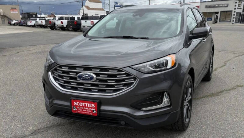 2020 Ford Edge SE