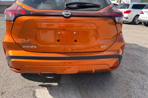 2022 Nissan Kicks SR