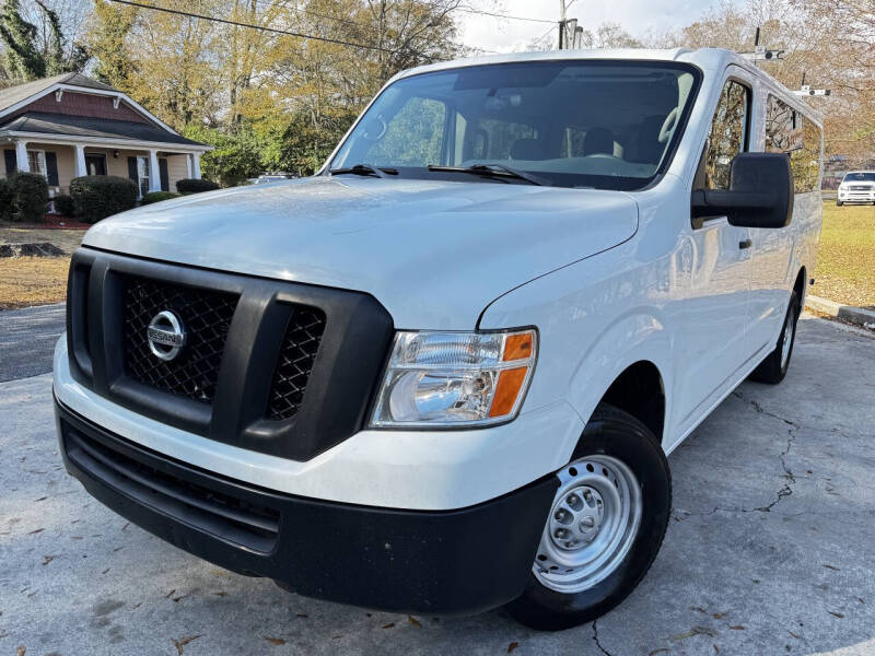 2020 Nissan NV Passenger S's photo