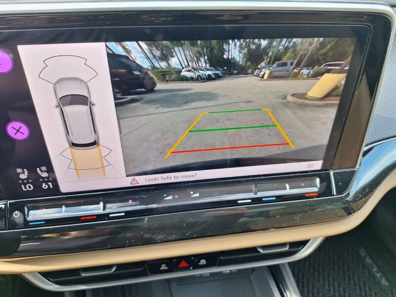 2026 Volkswagen Atlas Cross Sport SEL R-Line Black 4Motion