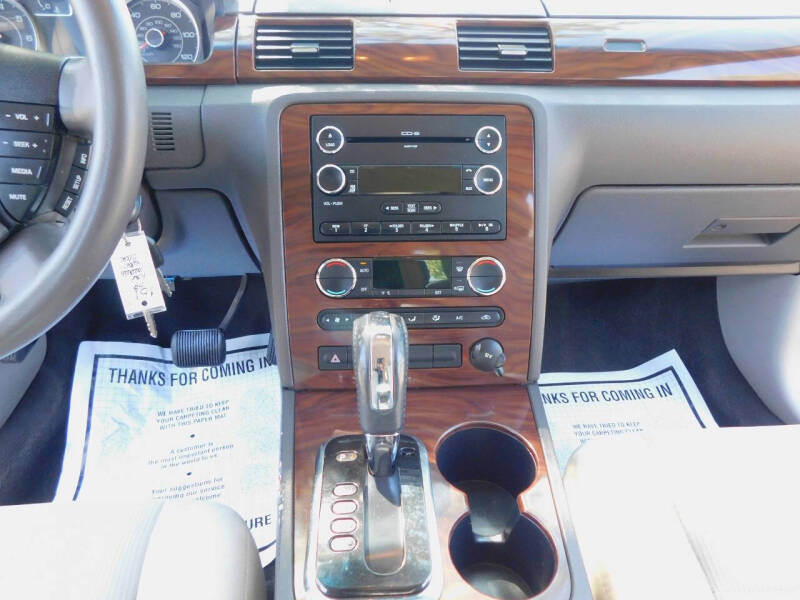 2009 Ford Taurus SEL