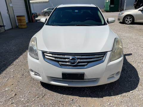 2012 Nissan Altima for sale at Efficient Auto Sales in Crowley TX