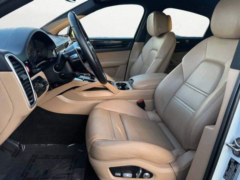 2021 Porsche Cayenne Coupe
