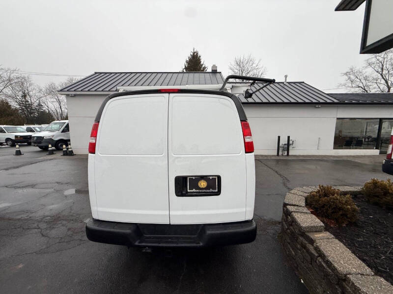 2023 Chevrolet Express 2500