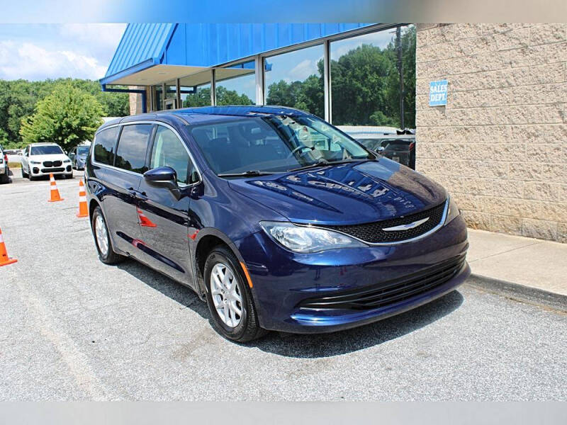 2020 Chrysler Voyager LX