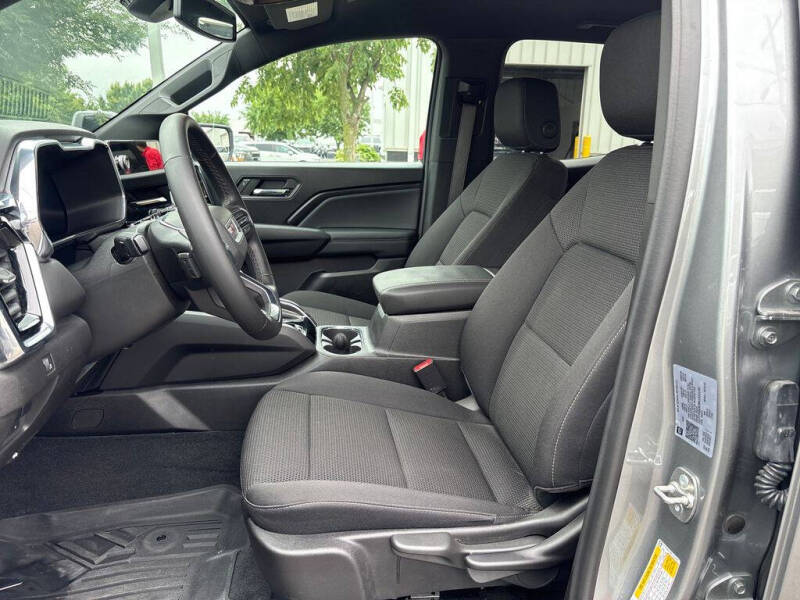 2024 GMC Canyon Elevation