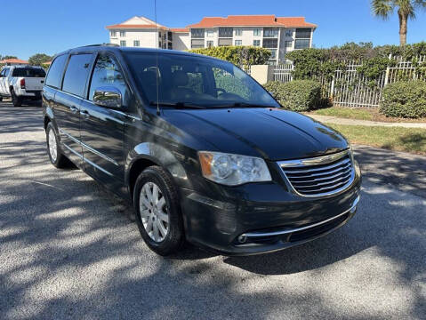 2012 Chrysler Town and Country Touring-L