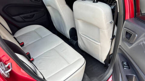 2011 Ford Fiesta SES