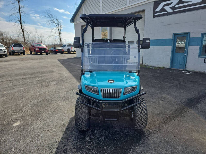 2025 Evolution Maverick 2 + 2