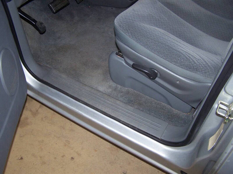 2005 Dodge Grand Caravan SE