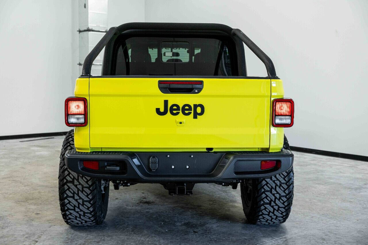 2023 JEEP Gladiator Pickup - $65,995