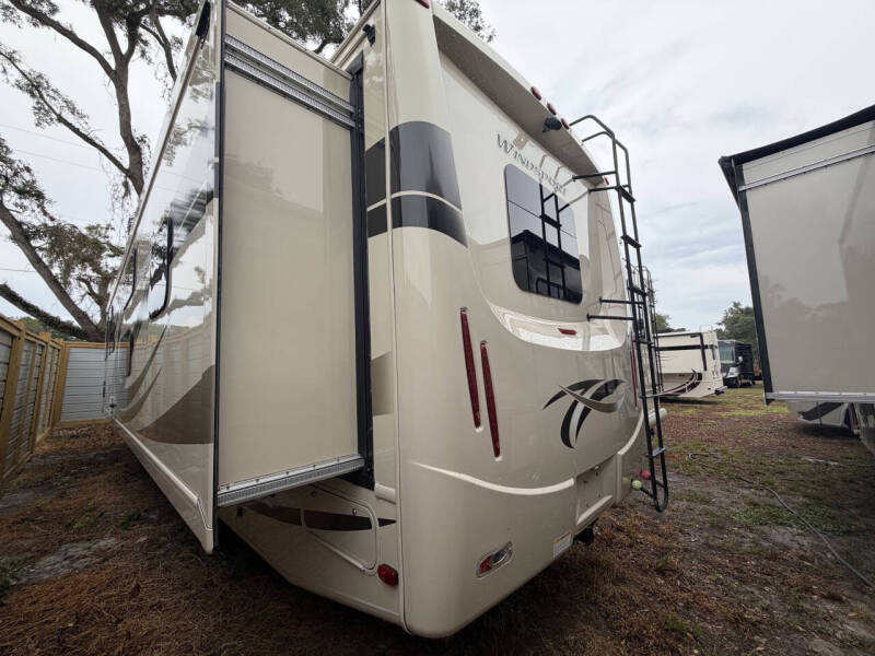 2016 Thor Motor Coach Windsport