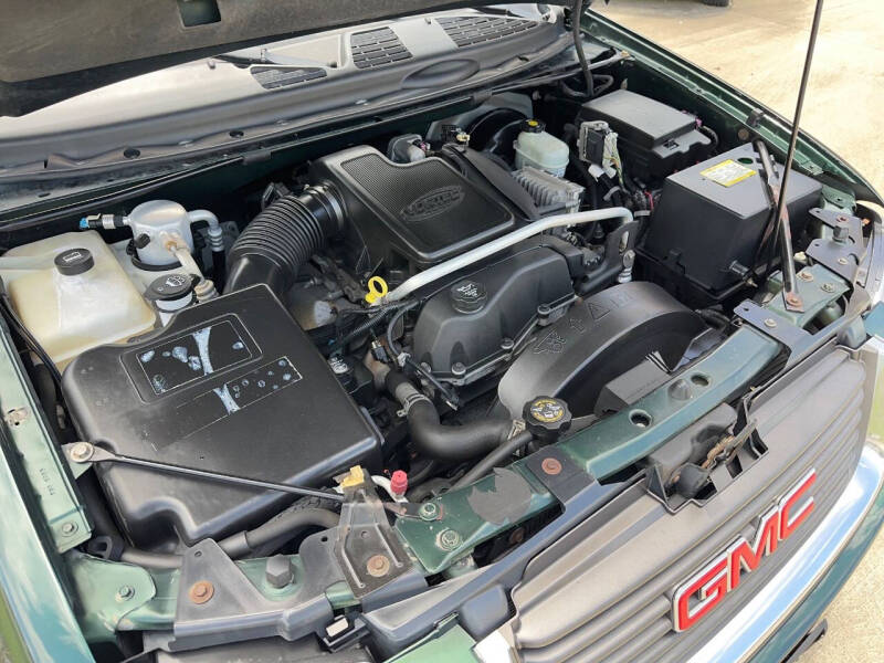 2004 GMC Envoy XUV SLT