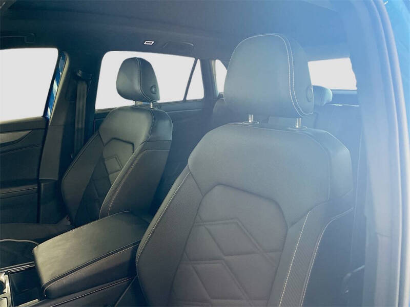 2024 Volkswagen Atlas Cross Sport SE