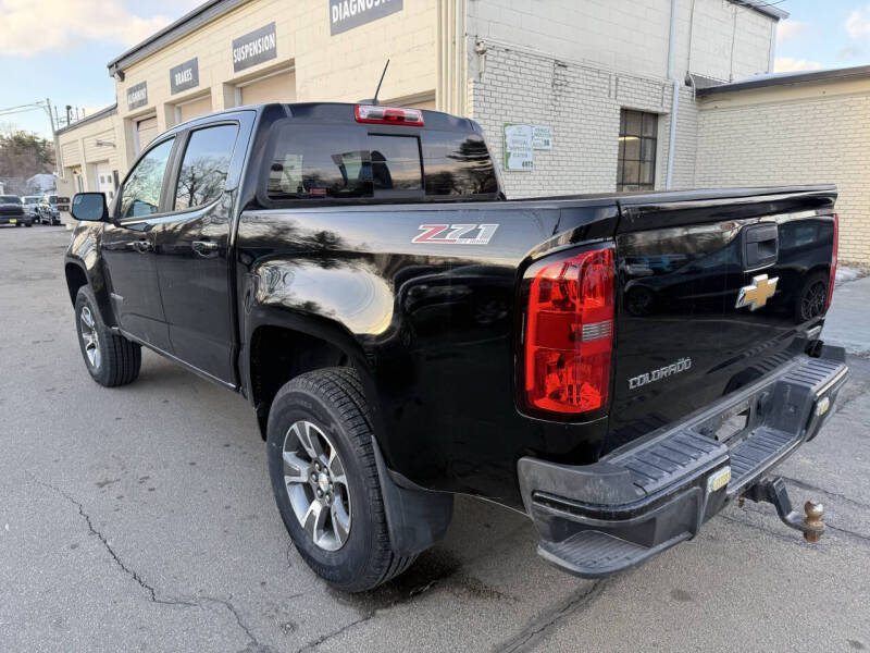 2017 Chevrolet Colorado Z71 photo 4