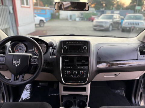 2016 Dodge Grand Caravan American Value Package