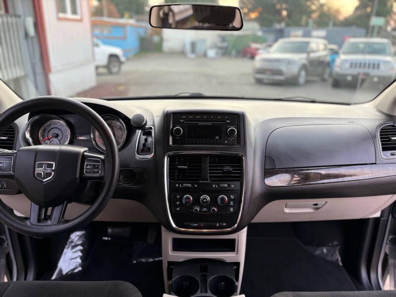 2016 Dodge Grand Caravan American Value Package