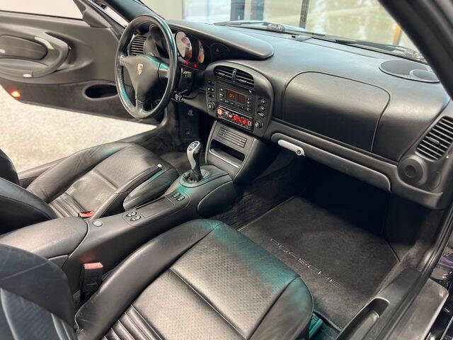 2004 Porsche 911 Carrera