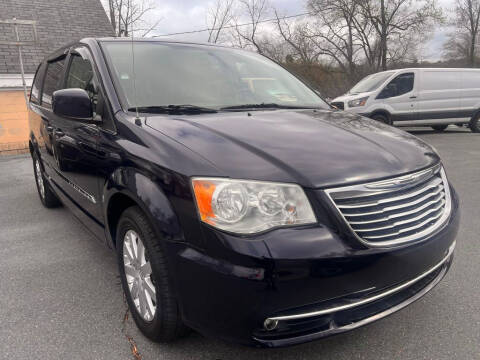 2014 Chrysler Town and Country for sale at Dracut's Car Connection in Methuen MA