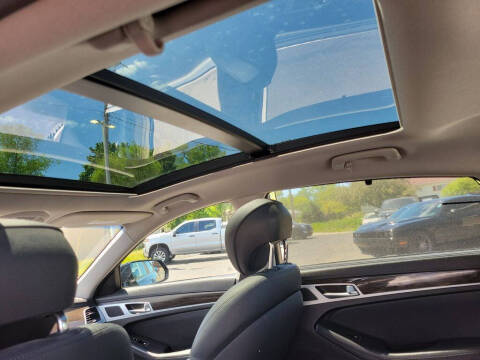 2015 Hyundai Genesis