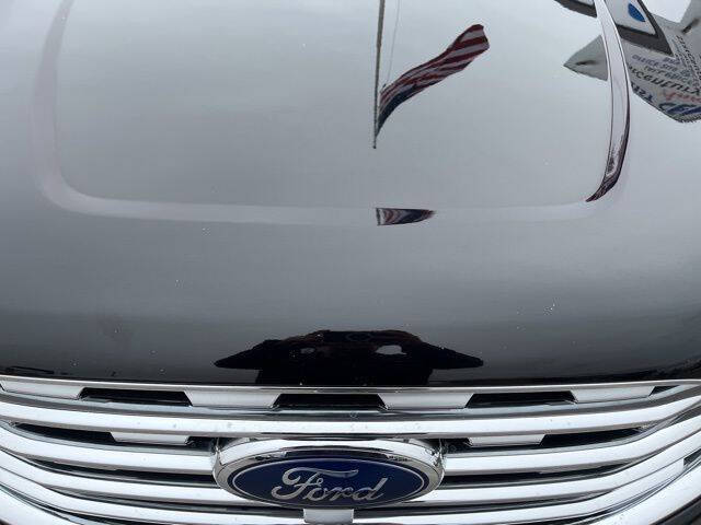 2019 Ford Edge Titanium