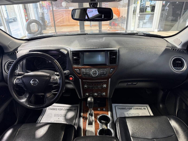 2020 Nissan Pathfinder Platinum