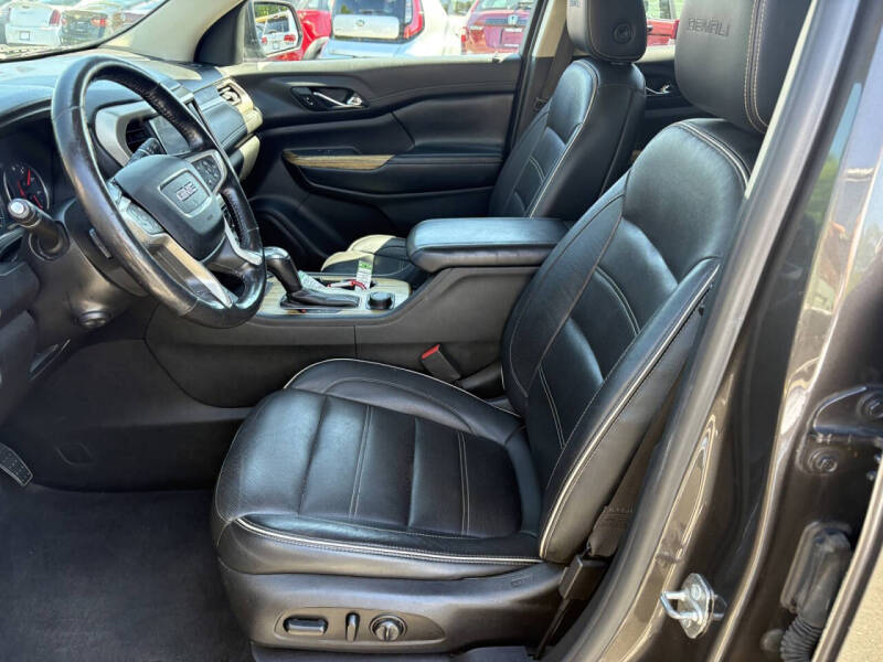 2019 GMC Acadia Denali
