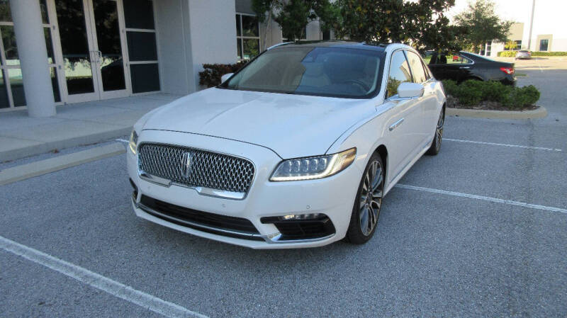 2017 Lincoln Continental Reserve's photo