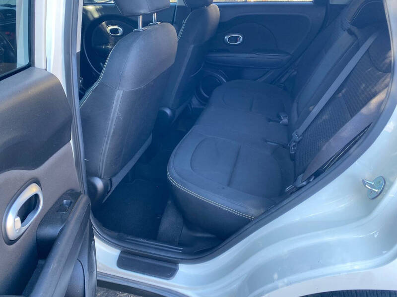 2015 Kia Soul +