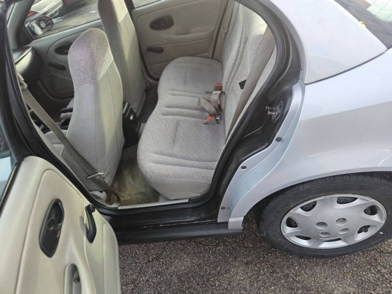 2001 Saturn S-Series SL1