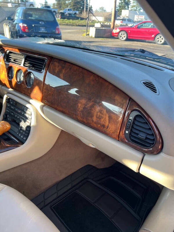 2001 Jaguar XK-Series XK8