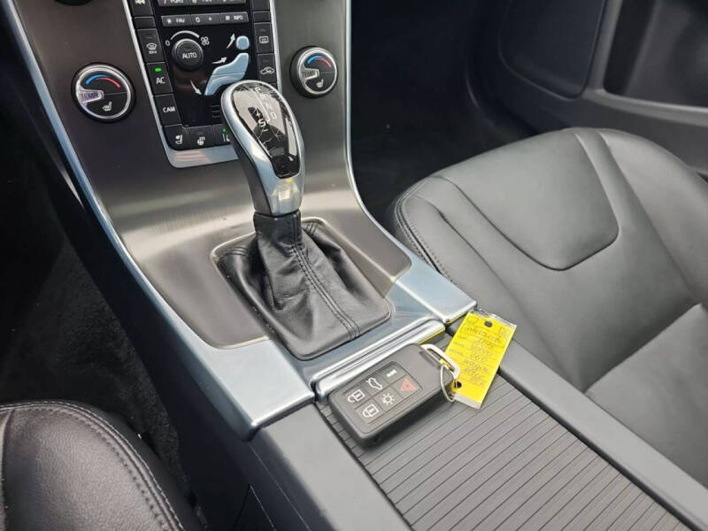 2015 Volvo V60 T5 Premier Plus