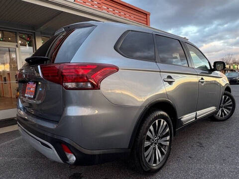 2019 Mitsubishi Outlander SE