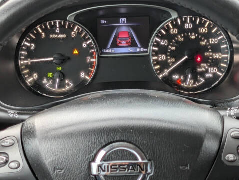 2017 Nissan Pathfinder SV