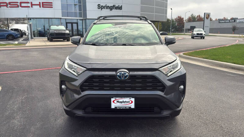 2020 Toyota RAV4 Hybrid XLE