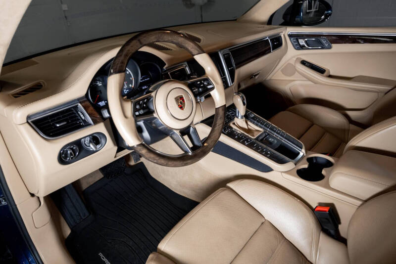 2015 Porsche Macan S
