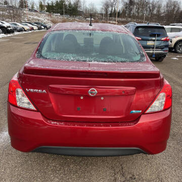 2015 Nissan Versa 1.6 S