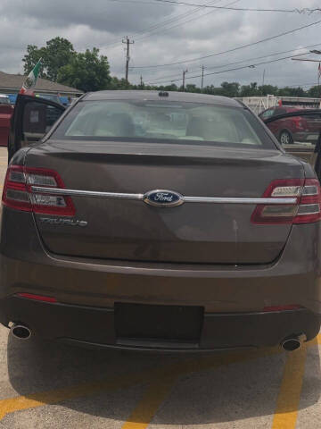 2015 Ford Taurus Limited