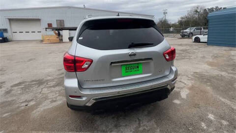 2018 Nissan Pathfinder SV