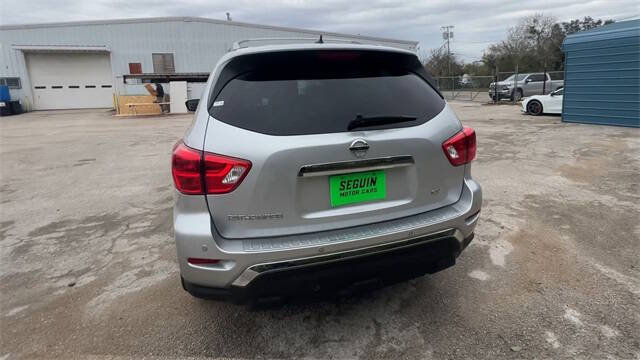 2018 Nissan Pathfinder SV